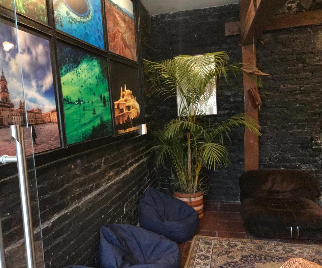 El Yarumo Hostel โบโกตา ภายนอก รูปภาพ
