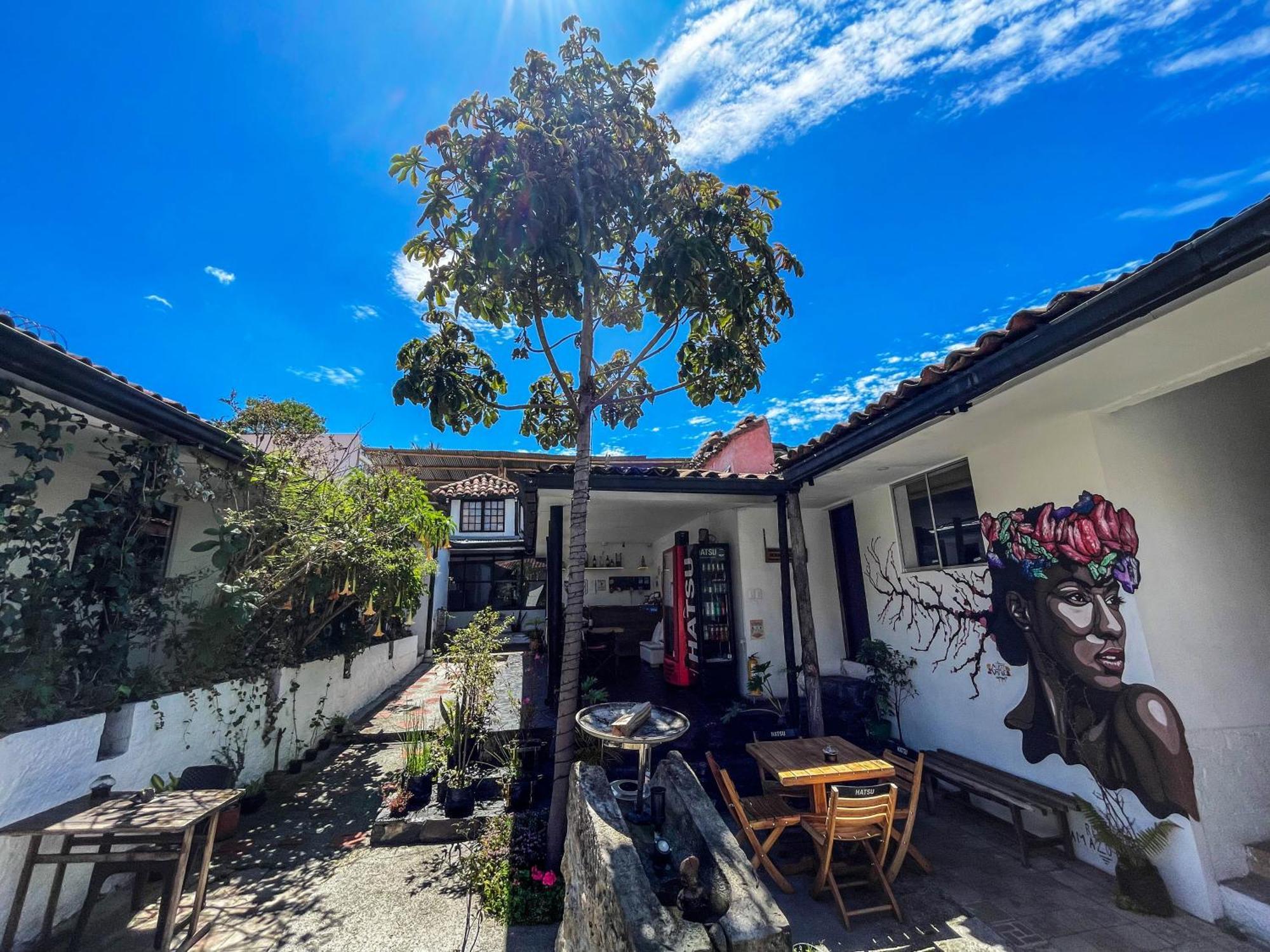 El Yarumo Hostel โบโกตา ภายนอก รูปภาพ