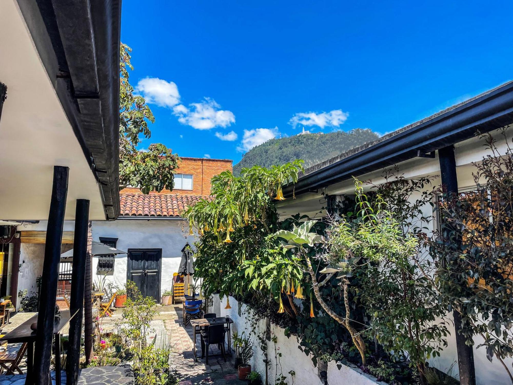 El Yarumo Hostel โบโกตา ภายนอก รูปภาพ